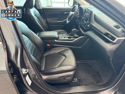 2022 Toyota Highlander Hybrid XLE