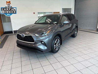 2022 Toyota Highlander Hybrid XLE