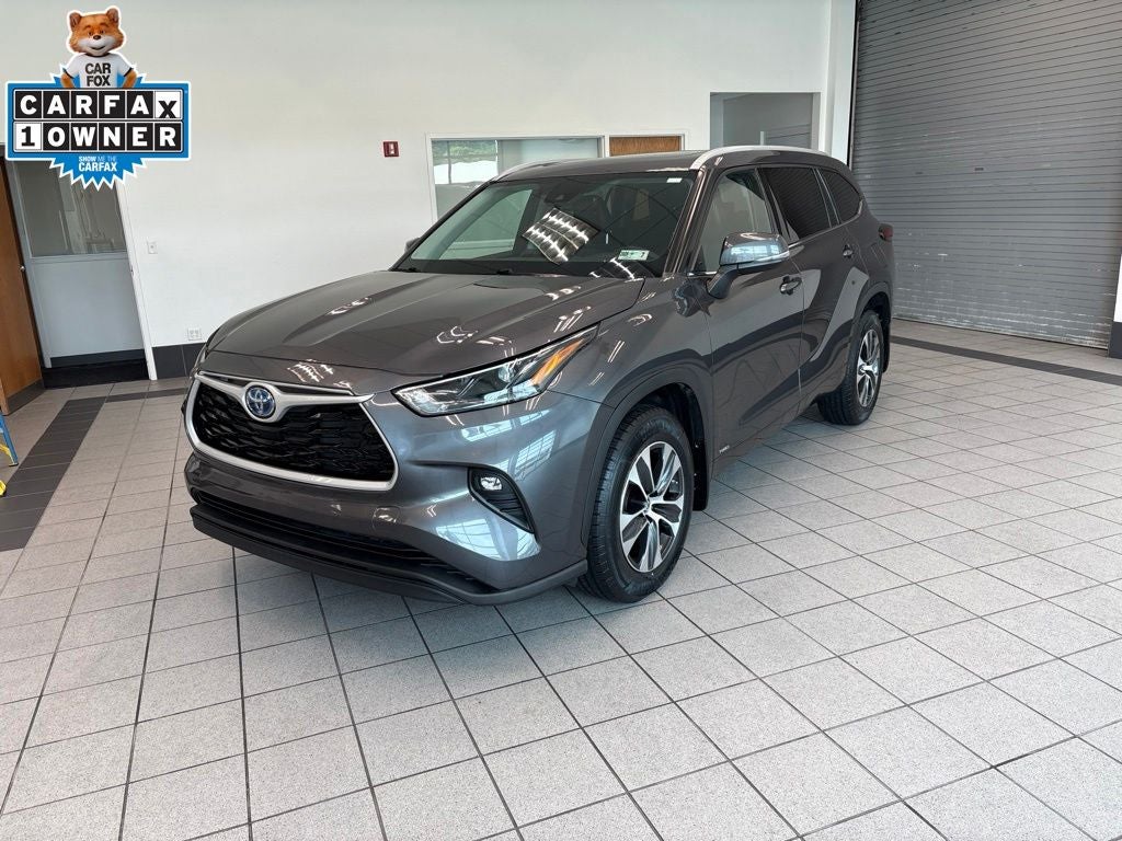 2022 Toyota Highlander Hybrid XLE