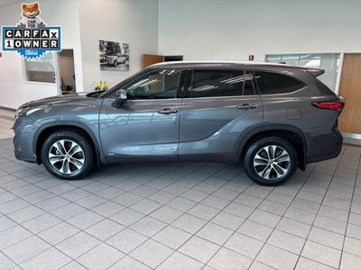 2022 Toyota Highlander Hybrid XLE