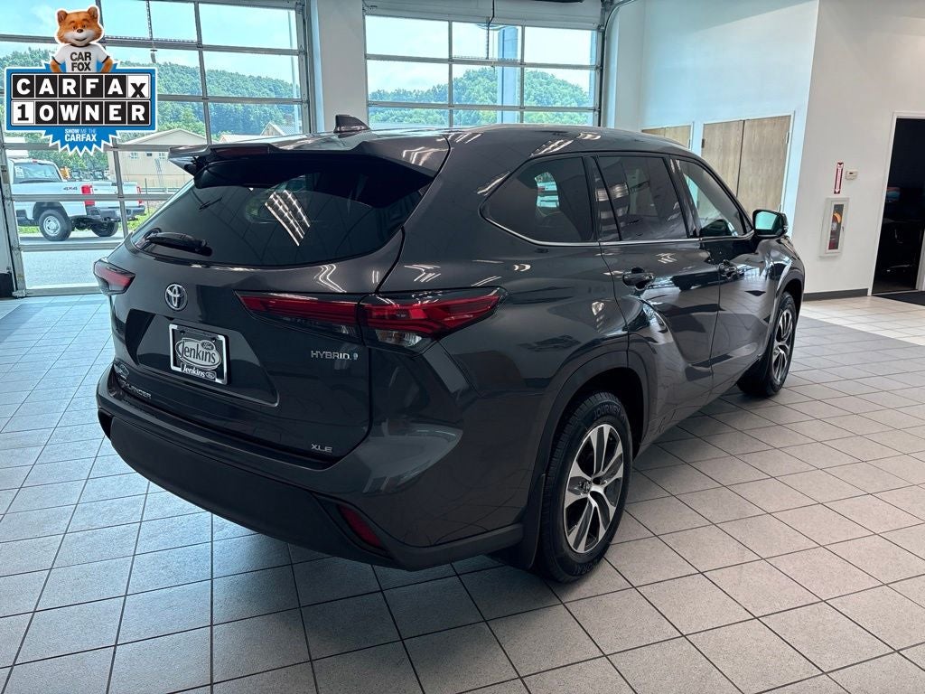 2022 Toyota Highlander Hybrid XLE