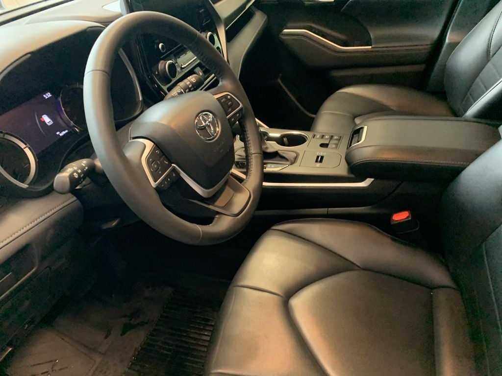 2023 Toyota Highlander Hybrid XLE