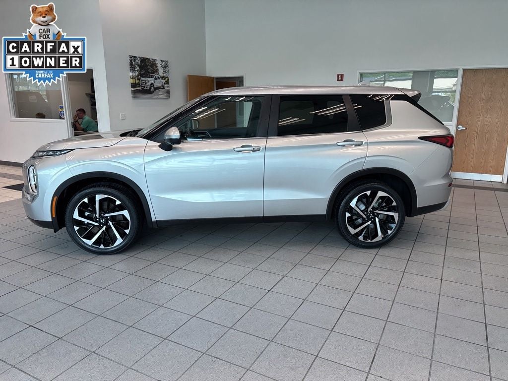 2024 Mitsubishi Outlander SE