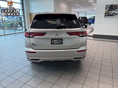 2024 Mitsubishi Outlander SE