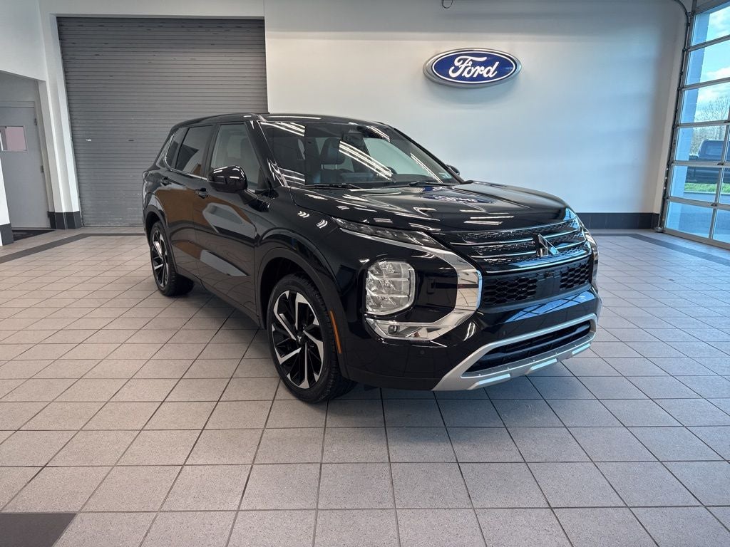 2022 Mitsubishi Outlander SE