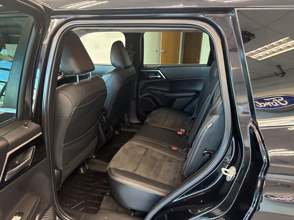 2022 Mitsubishi Outlander SE