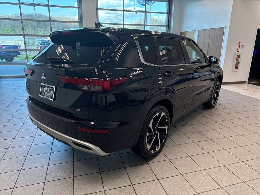 2022 Mitsubishi Outlander SE