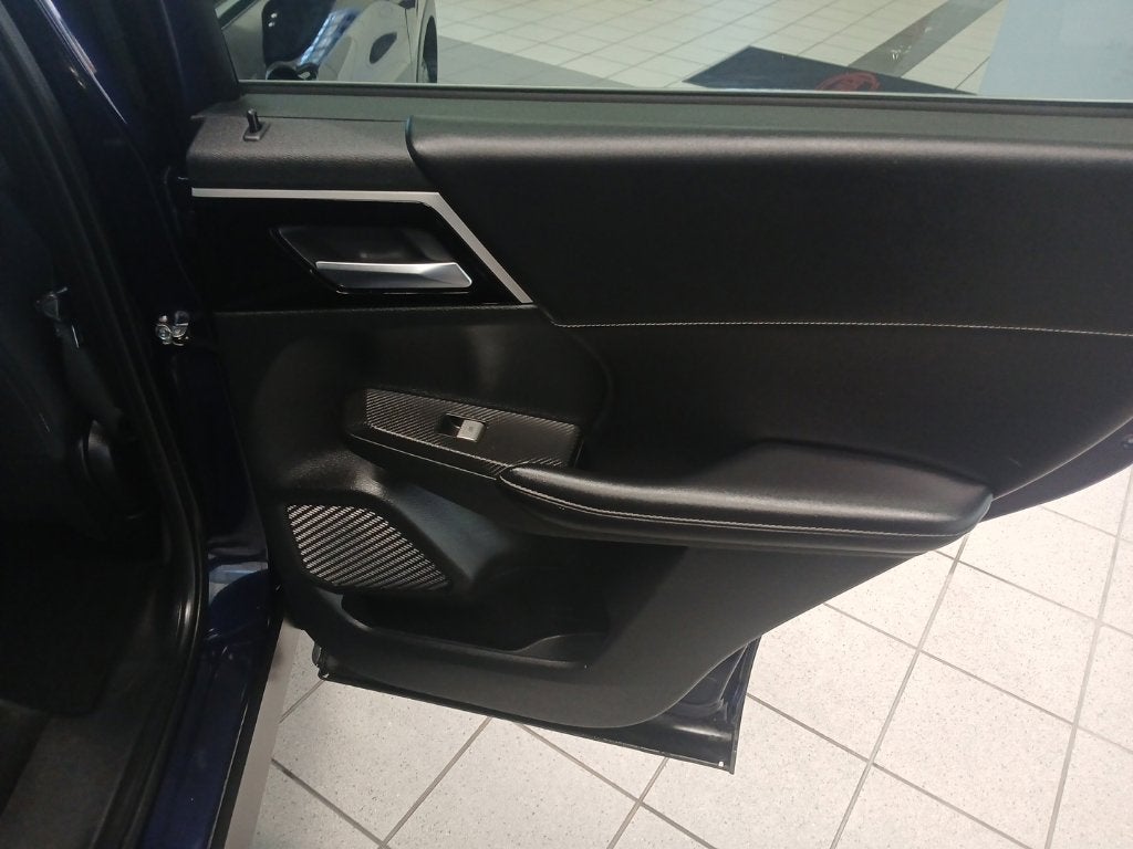 2022 Mitsubishi Outlander SE