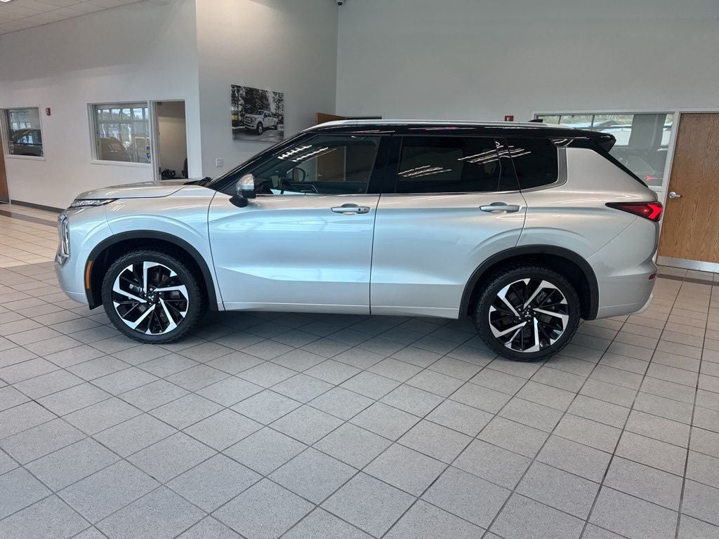 2024 Mitsubishi Outlander SEL