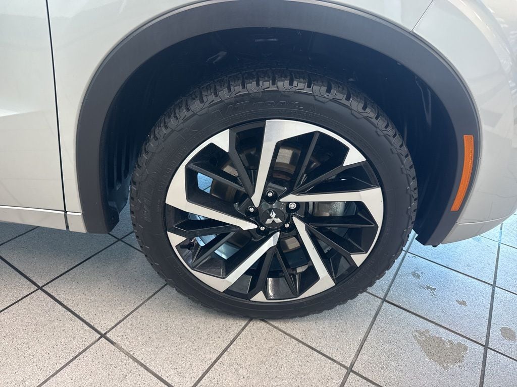 2024 Mitsubishi Outlander SEL