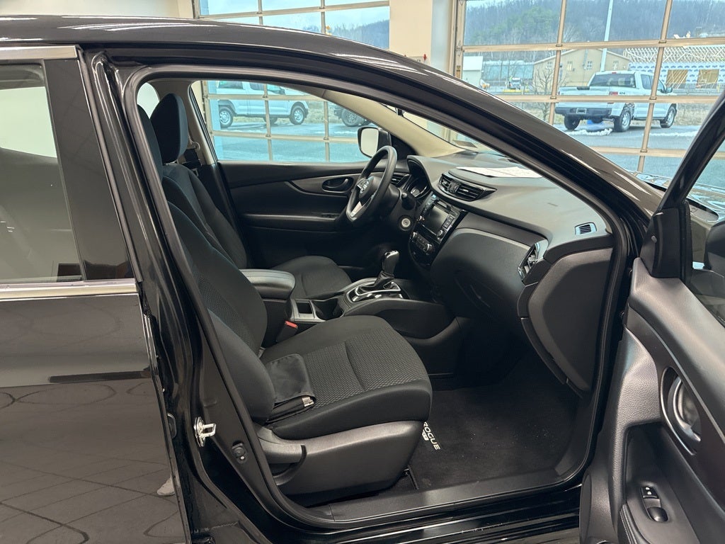 2022 Nissan Rogue Sport S