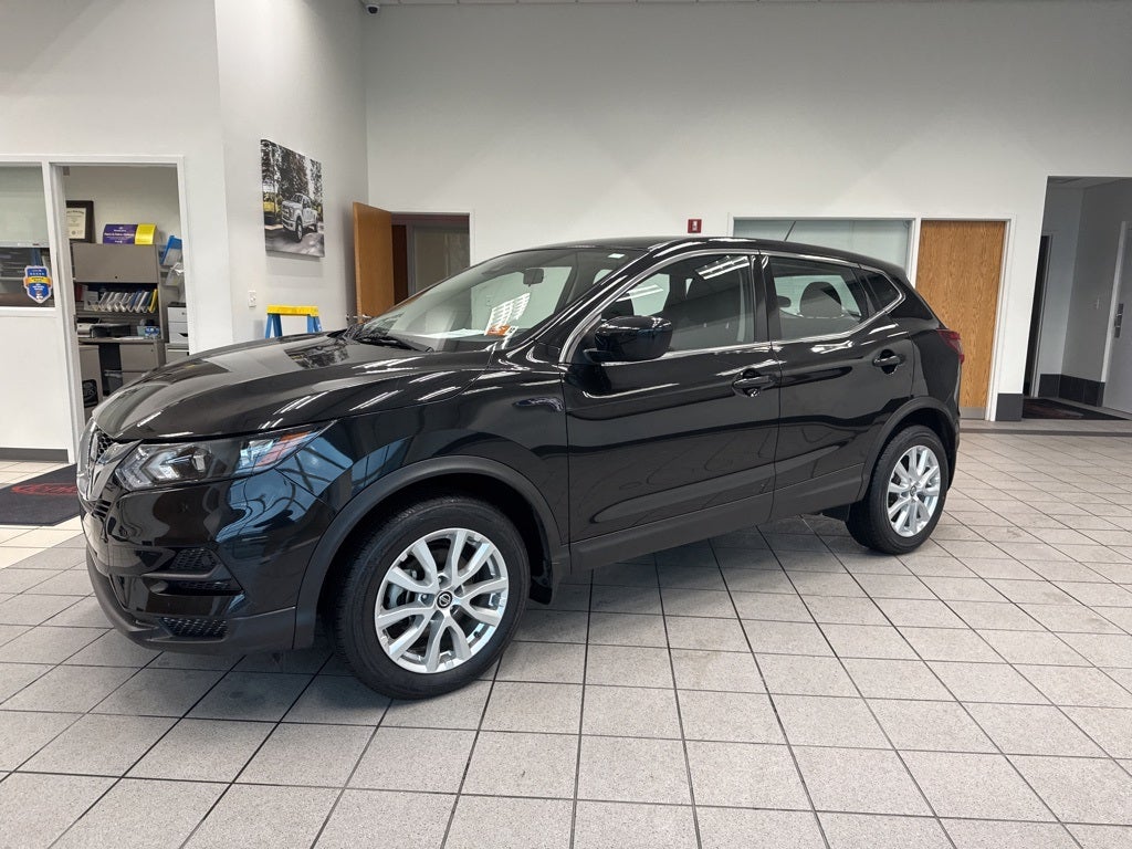 2022 Nissan Rogue Sport S