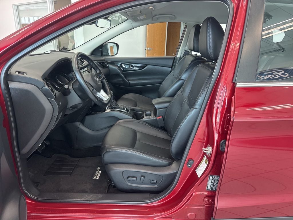 2022 Nissan Rogue Sport SL