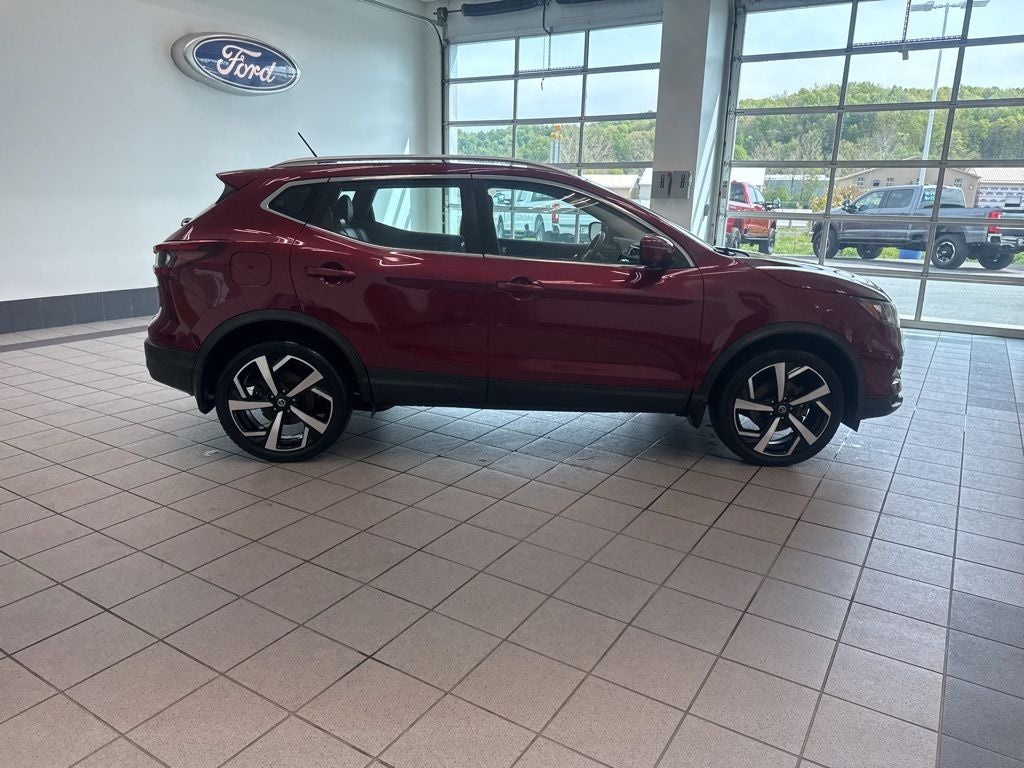 2022 Nissan Rogue Sport SL