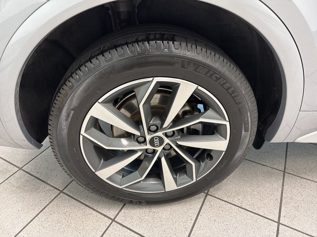 2023 Audi Q5 45 S line Premium quattro