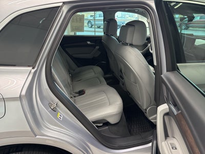 2023 Audi Q5 45 S line Premium quattro